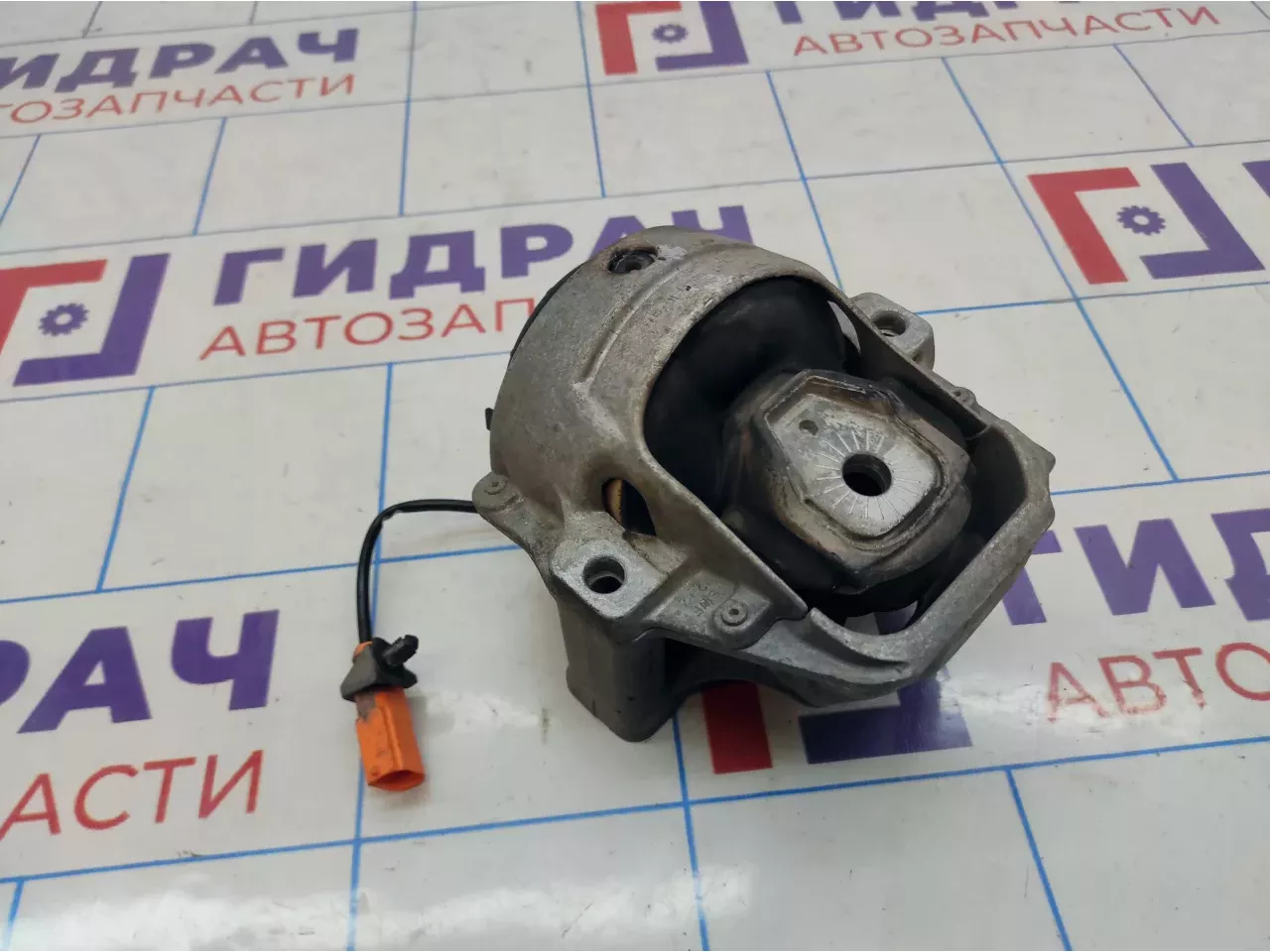 Опора двигателя левая Audi A4 (B8) 8R0199381E